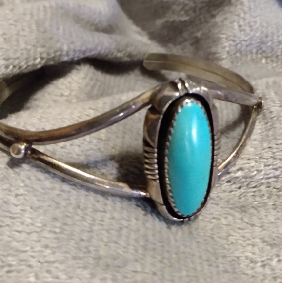 L.Yazzie Sterling Silver & bright blue turquoise cuff bracelet